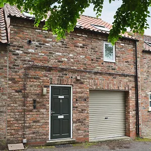 Holiday home Biggan Mews, York